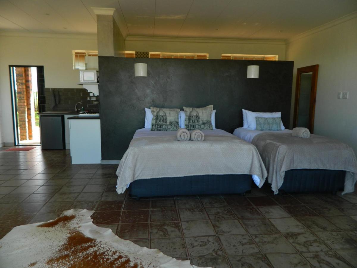 Dewdrop Farm Stay Ermelo Exterior photo