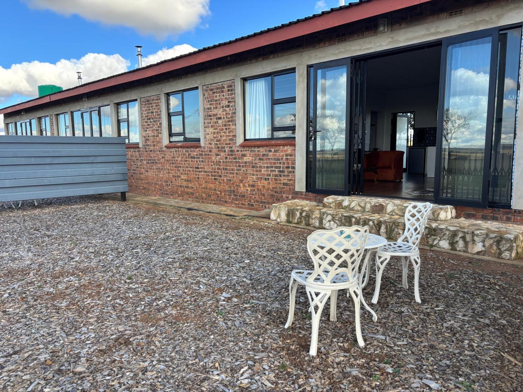 Dewdrop Farm Stay Ermelo Exterior photo